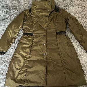 Quilted down jacket S M olive puffer midi faux leather trim peplum fit KOMENE 🪶
